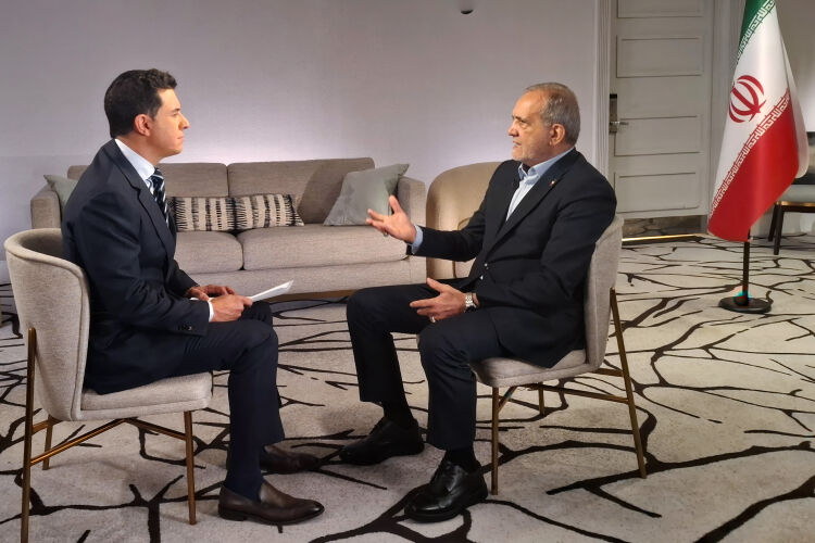 پزشکیان: اگر تحریمها رفع شوند، امکان گفتوگو و مذاکره وجود دارد پزشکیان: اگر تحریمها رفع شوند، امکان گفتوگو و مذاکره وجود دارد